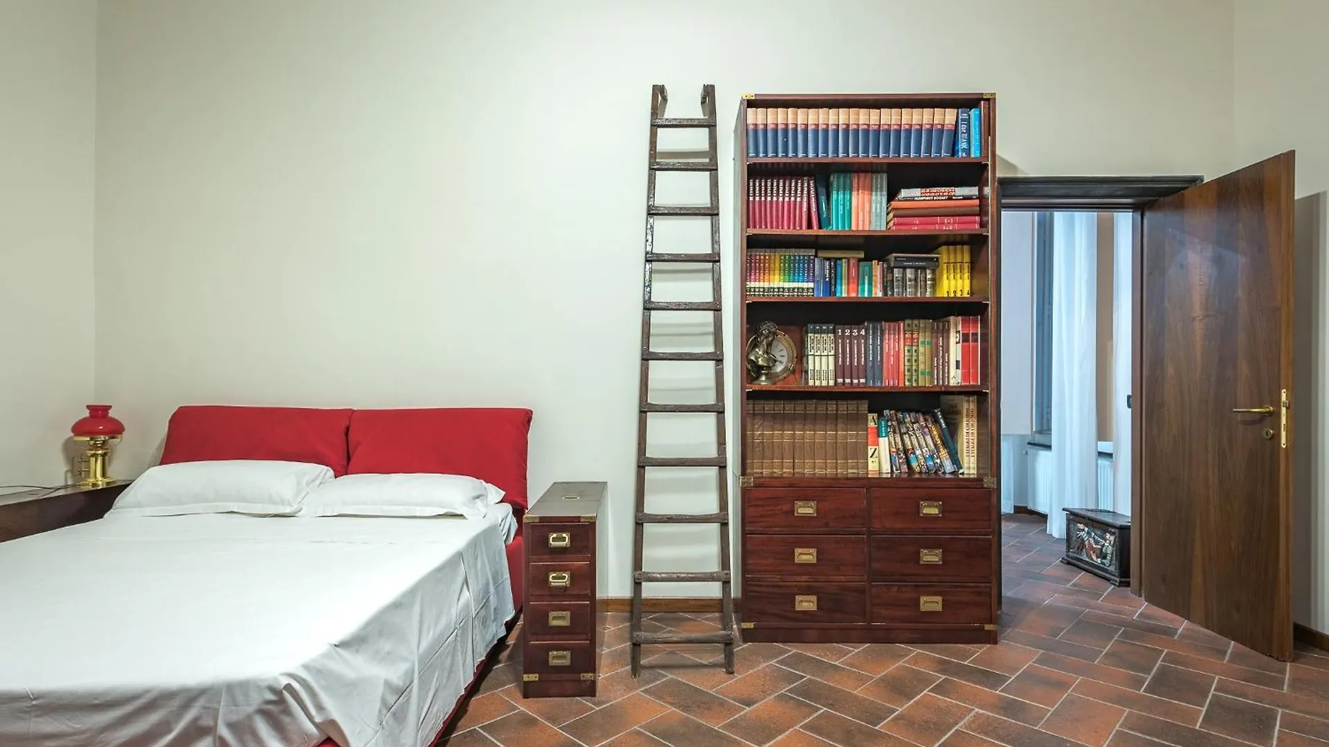 Genoa Belle Arti Elegant Apartment