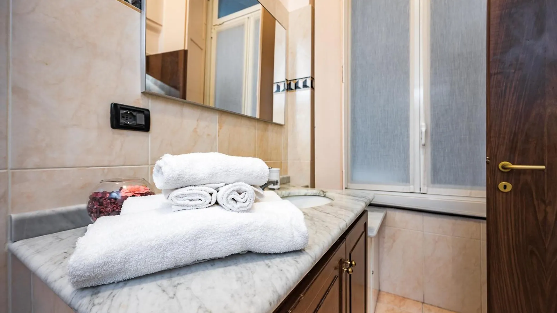 Genoa Belle Arti Elegant Apartment 0*,